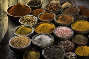 Aromatik baharatlar, duman ve natürmort arka plan