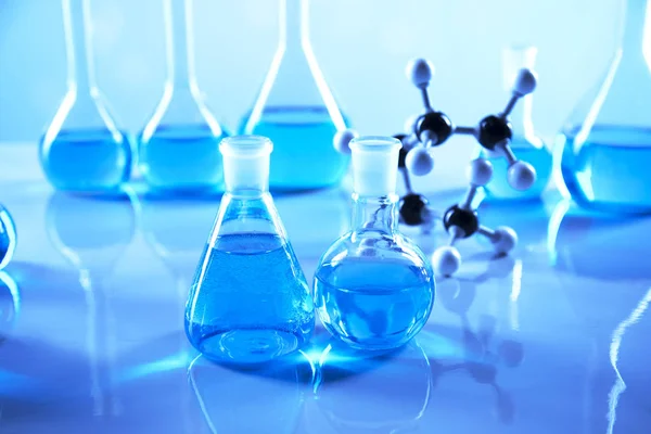 Pesquisa Desenvolvimento Laboratorial Objectos Vidro Científicos Para Experiências Químicas — Fotografia de Stock
