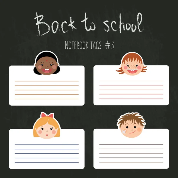 Set vettoriale di divertenti tag scolastici per notebook con le facce sorridenti dei bambini . — Vettoriale Stock