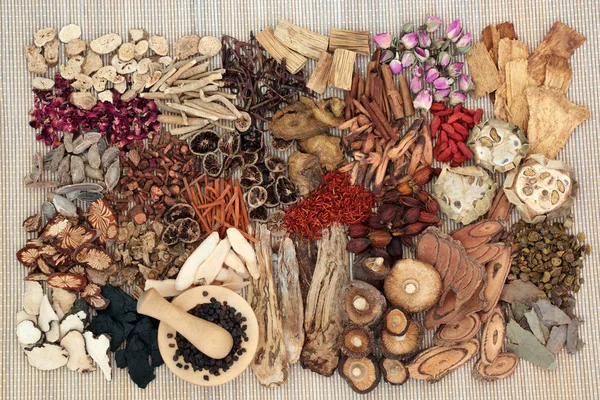 Hierbas Chinas Tradicionales Utilizadas Medicina Herbal Alternativa Con Mortero Mortero — Foto de Stock