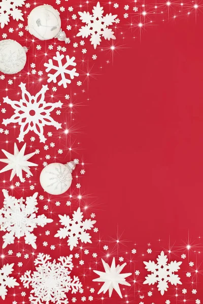 Χριστουγεννιάτικη Νιφάδα Χιονιού Και Στρογγυλό Σχήμα Μπιχλιμπίδι Διακόσμηση Λευκά Αστέρια — Φωτογραφία Αρχείου