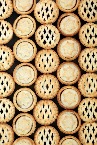 Ev Noel kıymalı börek şekillendirme yapılmış ve arka plan. Düz yatıyordu.