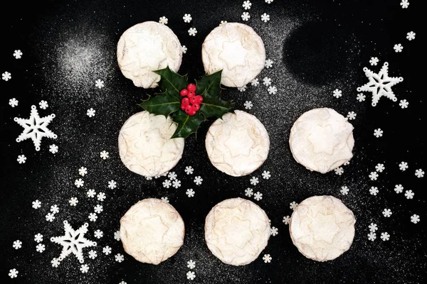 Delicious Freshly Baked Christmas Mince Pies One Missing Holly Berry — Stock Photo, Image