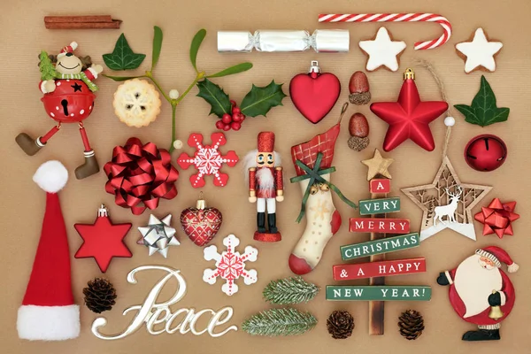Julgransdekorationer Och Prydnadsföremål Med Silver Peace Tecken Mat Flora Och — Stockfoto