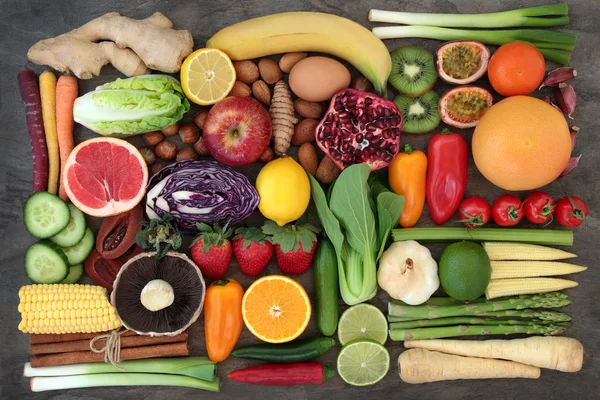 Szuper Élelmiszerek Fogalmát Friss Gyümölcsök Zöldségek Fűszernövények Fűszerek Dió Élelmiszerek — Stock Fotó