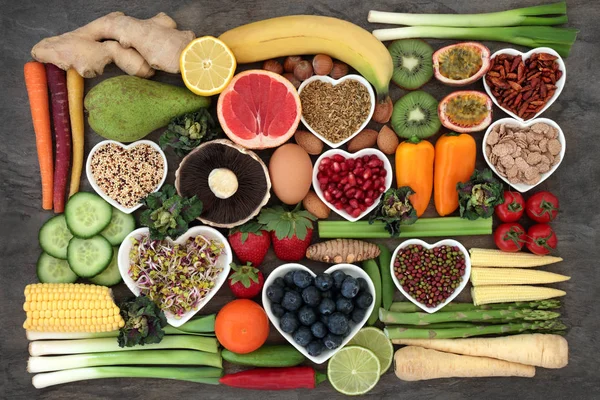 Conceito Superalimento Para Uma Dieta Saudável Com Frutas Vegetais Laticínios — Fotografia de Stock