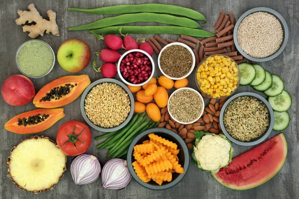 Muestreo alcalino de alimentos saludables —  Fotos de Stock