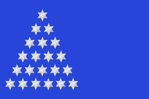 Silver Star Conceito Design Árvore Natal Fundo Azul Xmas Feriado — Fotografia de Stock