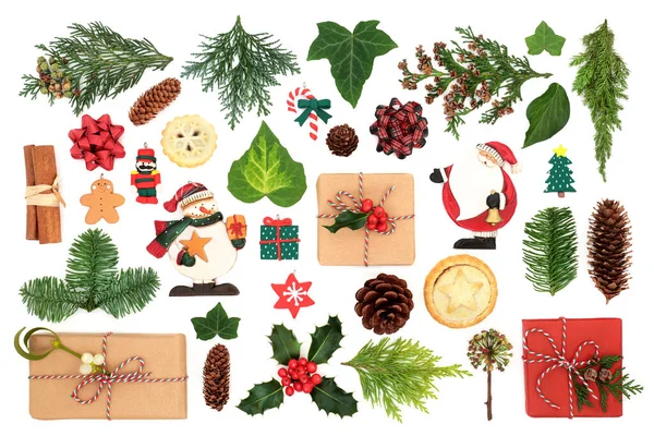 Retro Vánoční Ozdoby Cetek Tradiční Potraviny Zimní Zeleň Dárkové Krabice — Stock fotografie