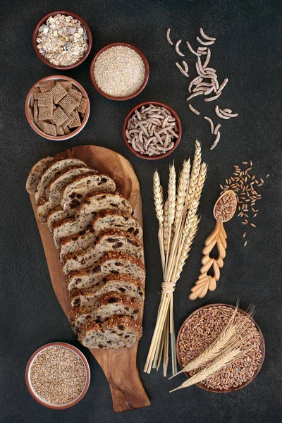 Alimentos Saudáveis Alta Fibra Com Pão Integral Centeio Passas Cereais — Fotografia de Stock