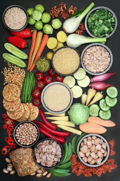 Veganes Essen Für Gesundheit Und Fitness Mit Proteinreichen Lebensmitteln Vitaminen — Stockfoto