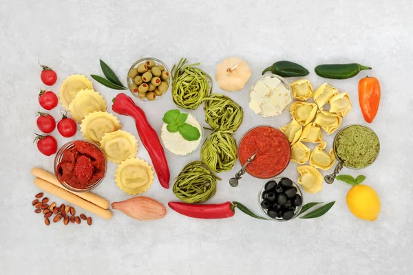 Comida Italiana Para Uma Dieta Saudável Equilibrada Com Uma Seleção — Fotografia de Stock