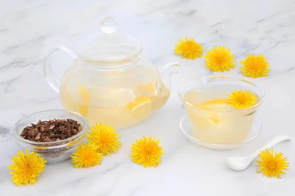 Immune Aumentando Dente Leone Fiore Limone Una Teiera Vetro Tazza — Foto Stock