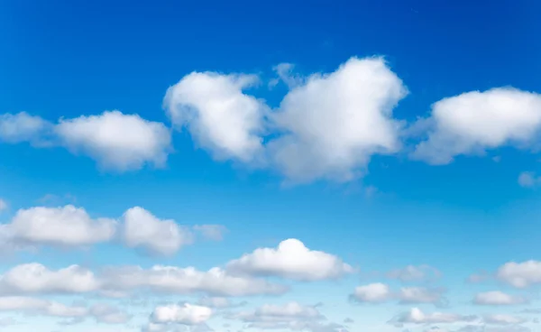 Fond Naturel Été Ciel Bleu Avec Nuages Blancs — Photo