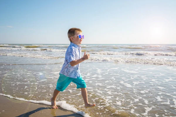 Young Boy Run Shore — Stock Photo, Image