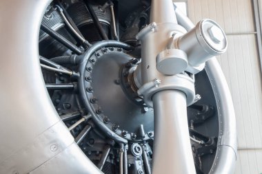 Bir uçağın pervanesi 