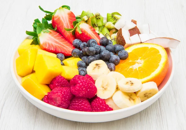 Schüssel Mit Obstsalat — Stockfoto