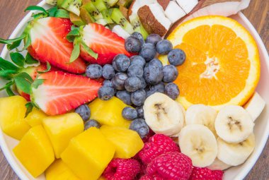 taze ve lezzetli meyve salatası 