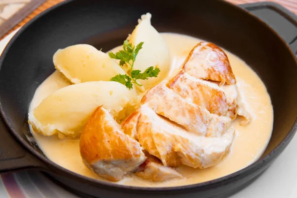 Pollo Con Salsa Leche — Foto de Stock