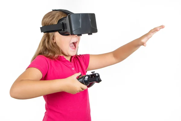 Lycklig Kvinna Med Virtuell Verklighet Headset Och Joystick Spelar Spel — Stockfoto