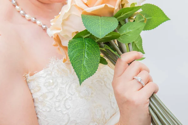 White Bridal Roses Bouquet — Stock Photo, Image