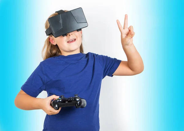 Flicka Med Virtuell Verklighet Headset Och Joystick Spelar Spel — Stockfoto