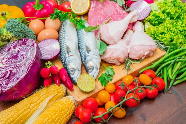 Medelhavsdiet Fisk Kött Och Ingredienser — Stockfoto