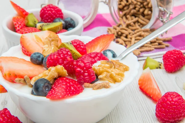 Breakfast Yogurt Strawberry Rasperry Cereals — Stock Photo, Image