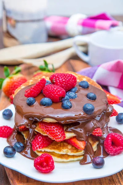 Verse Huisgemaakte Pannenkoeken Met Berry — Stockfoto