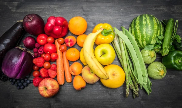 虹色の果物と野菜 — ストック写真