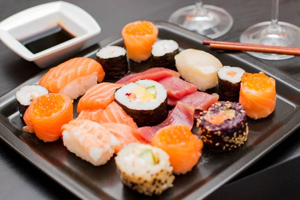 Comida Sushi Japonesa Maki Ands Rola Com Atum Salmão Camarão — Fotografia de Stock