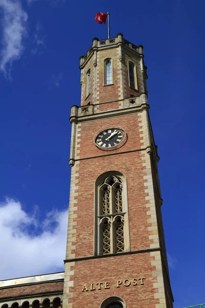 Old Post Office Building in Hamburg — Stockfoto