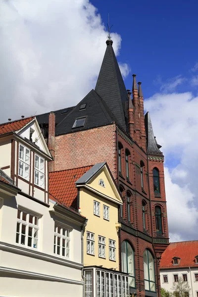 Fachada de edifícios históricos em Lueneburg — Fotografia de Stock