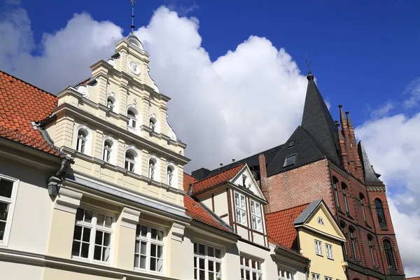 Homlokzati történelmi épületek Lueneburg — Stock Fotó