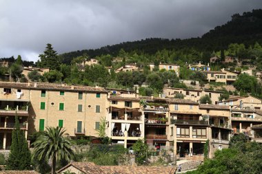 Panoramik Akdeniz Köyü Deja Mallorca,