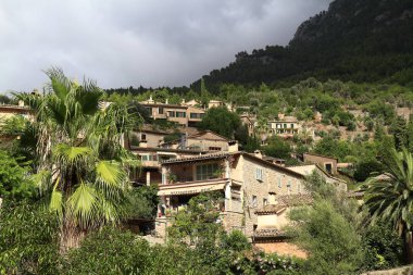 Panoramik Akdeniz Köyü Deja Mallorca,