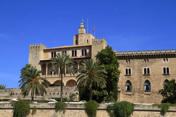 Palacio Real de la Almudaina, Palma de Mallorca, España — Foto de Stock