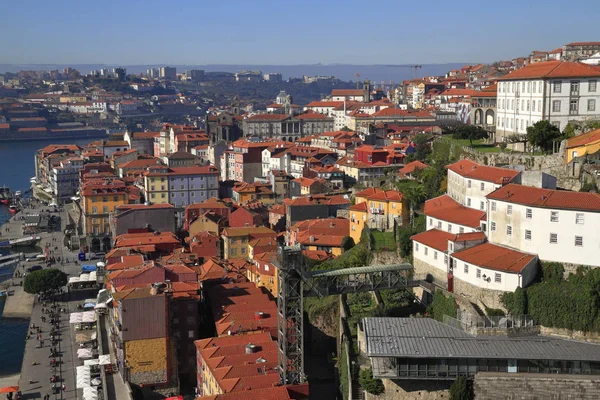 Porto, Portekiz eski şehir panoramik görünümü — Stok fotoğraf