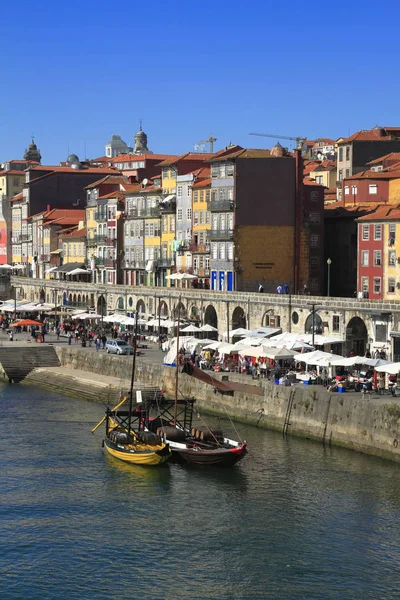Panoramisch uitzicht op de oude stad van Porto, Portugal — Stockfoto