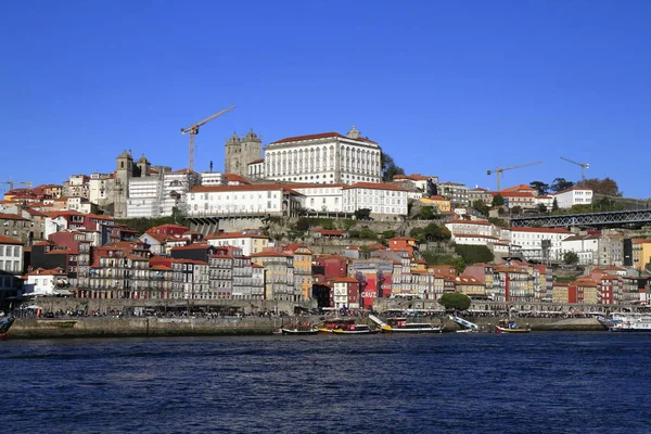 Panoramisch uitzicht op de oude stad van Porto, Portugal — Stockfoto