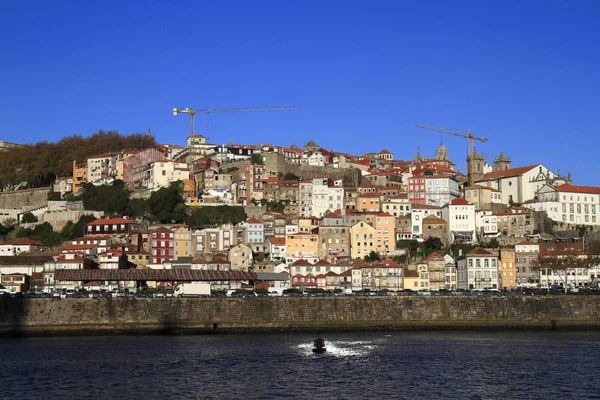 Porto, Portekiz eski şehir panoramik görünümü — Stok fotoğraf