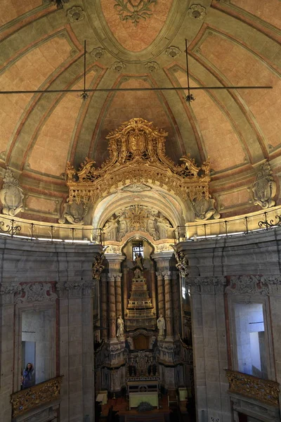 Interiér kostela Torre de Clerigos, Porto — Stock fotografie