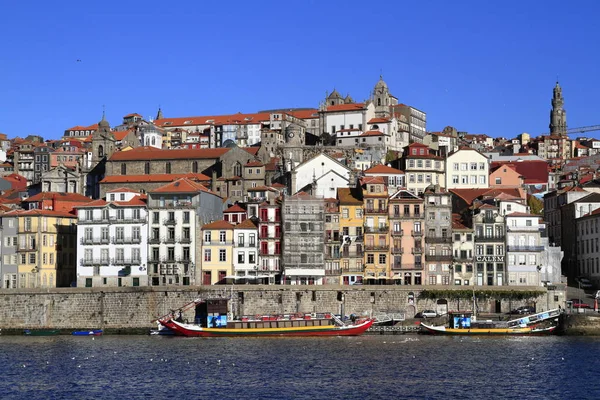 葡萄牙波尔图老城区全景 — 图库照片