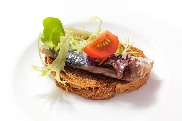 Sandwich Met Gemarineerde Sardines Tomaat — Stockfoto