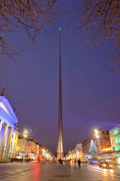 Noel Zamanda Dublin Spire Anıt — Stok fotoğraf