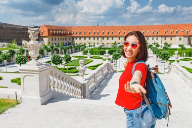 Bratislava, Slovakya barok tarzı harika çiçek bahçesinde peşimden