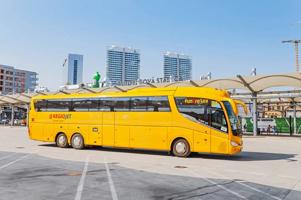 Mei 2018 Slowakije Bratislava Gele Buse Van Regiojet Bedrijf Bij — Stockfoto