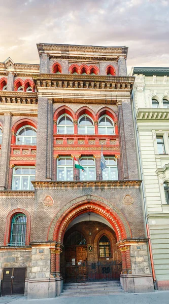 Mayo 2018 Budapest Hungría Panorámica Antiguo Edificio Ladrillo Exterior —  Fotos de Stock