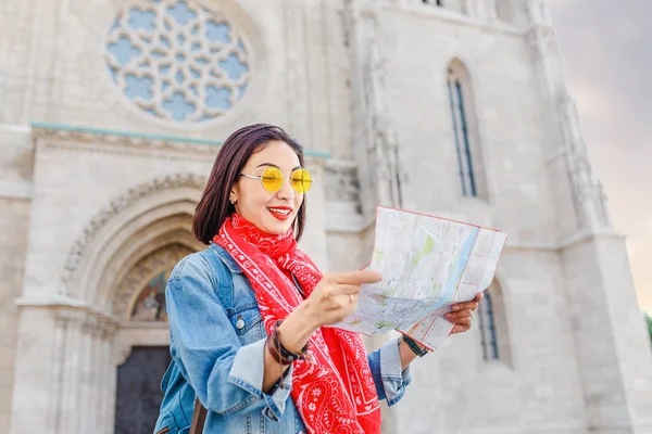 Young Asian Girl Tourist Studying Map Gothic Cathedral Typical European — Stock Photo, Image