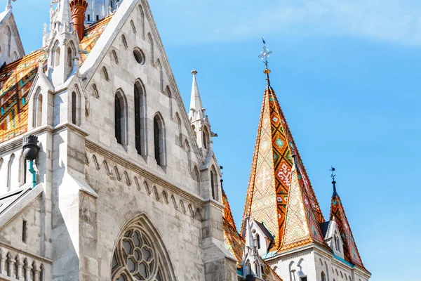 Detalhe Torre Telhado Igreja Matthias Budapeste Hungria — Fotografia de Stock